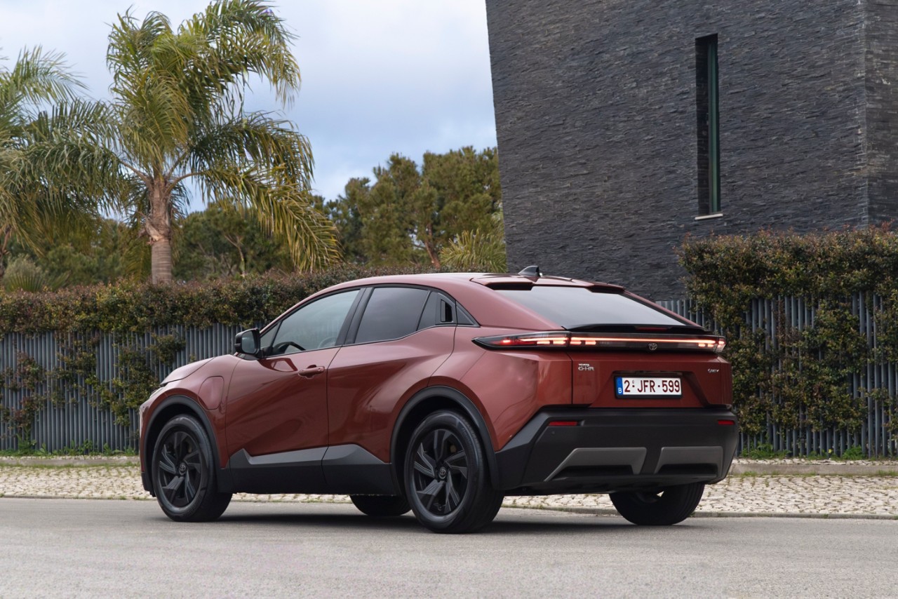 Toyota C-HR+
