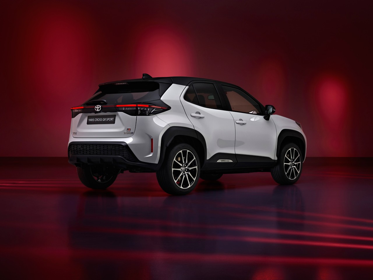 2022_YARIS_CROSS_GRS_EXT_004