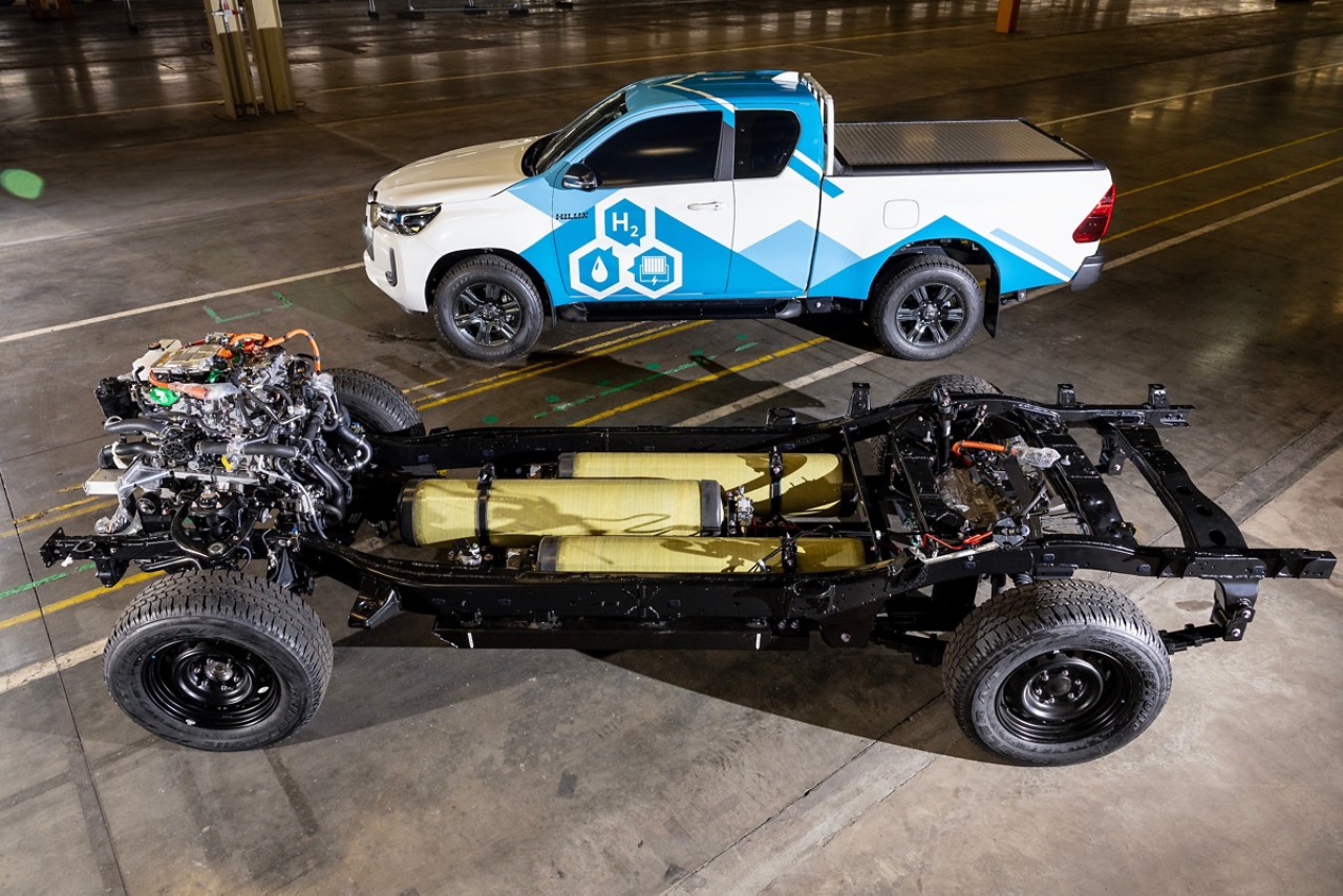 Toyota afslører ny Hilux på brint